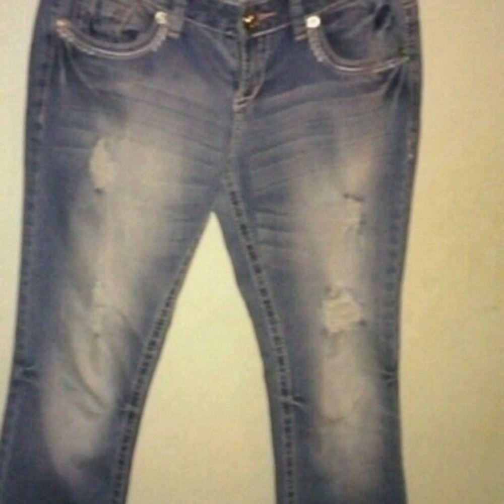 Destroyed Jeans